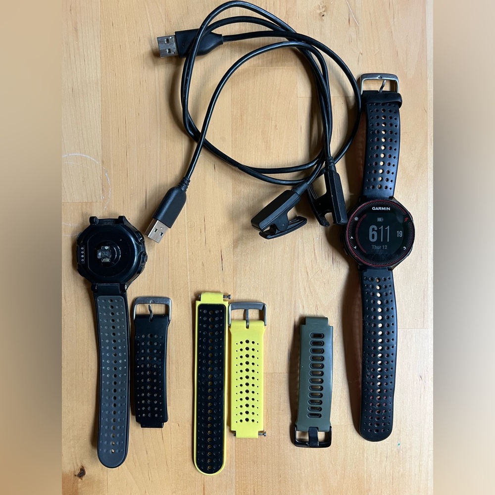 Garmin Forerunner 235 Watch & Accessories